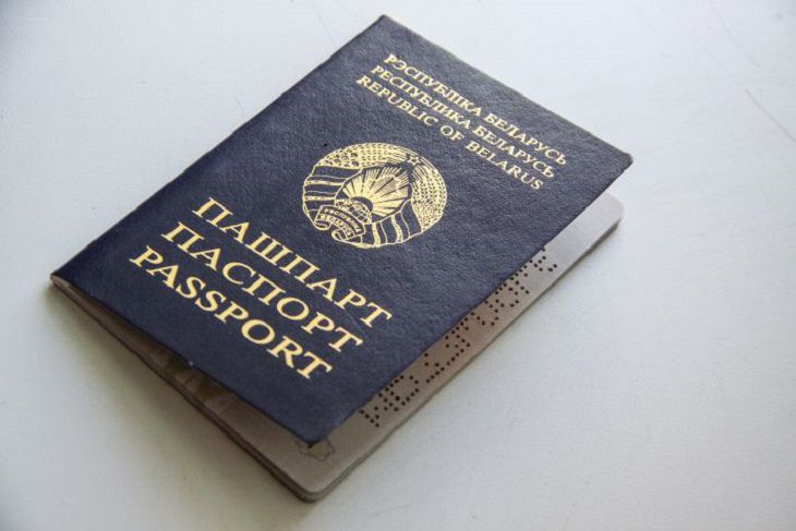 «Вопрос на особом контроле президента». Вице-премьер Беларуси рассказал, когда паспорта заменят на ID-карты