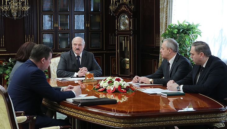 Лукашенко ответил российским СМИ на предвзятое освещение принимаемых в Беларуси мер в борьбе с COVID-19