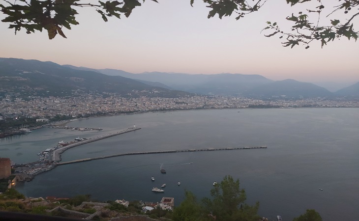 Отдых в пандемию: поговорили с туристами, которые посетили Турцию, несмотря на COVID-19