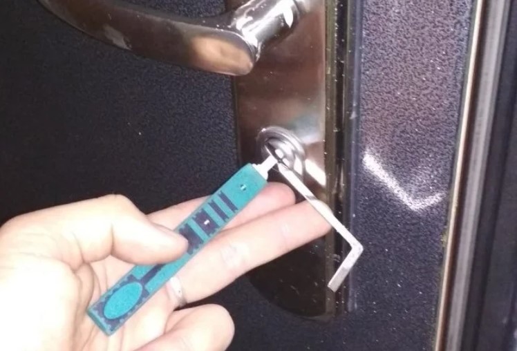 вскрытие замков