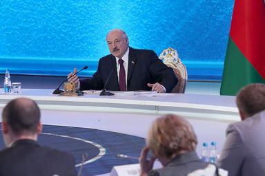 Лукашенко: сегодня спорт не соревнование, а война без правил