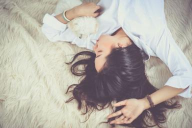 6 вещей, которые нельзя делать перед сном
