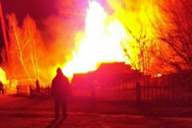 Мощное пламя: В Гомельском районе на территории школы произошел пожар