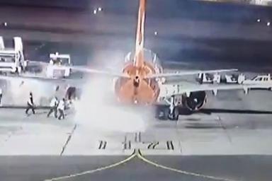 «Удалось избежать катастрофы». Украинский самолет загорелся при посадке в Египте