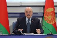 «Лучше в страну не возвращайтесь». Лукашенко припугнул спортивных функционеров