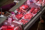 У мужчины в мозгу и легких нашли 700 червей-паразитов: он любил недоваренное мясо 