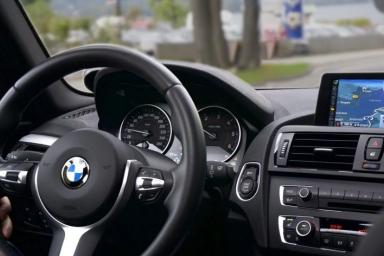 Салон автомобиля BMW