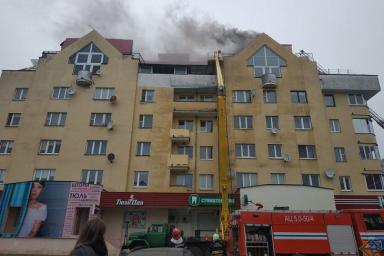 В Гродно произошел пожар на крыше многоэтажки: тушили целый час