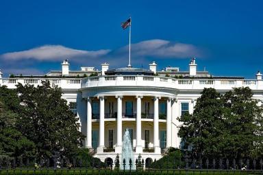 В США эвакуировали Капитолий и закрывали Белый дом