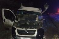 Столкновение микроавтобуса с грузовиком в Петриковском районе: спасен водитель