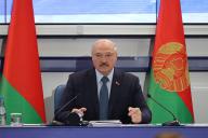 Лукашенко рассказал, когда у спортсменов будут деньги, квартиры, слава и медали