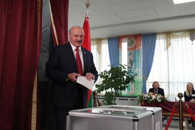 Лукашенко: Беларусь всегда будет оставаться в своих границах. Мы не будем ползать на коленях ни перед кем