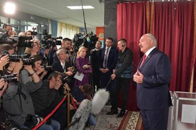 Лукашенко ответил на домыслы блогеров о том, почему он ездил именно в Австрию