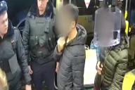 Пьяный мужчина избил в трамвае беременную женщину до потери сознания