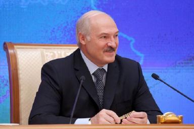 Лукашенко об отношениях с ЕС: Вы видите, что вокруг нас творится. Объединяться нужно