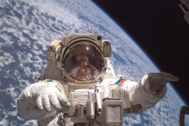 Ученые выяснили, что астронавты не могут летать в космосе на большие расстояния