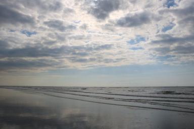 Странная аномалия: в Азовском море вода «ушла» на полтора километра