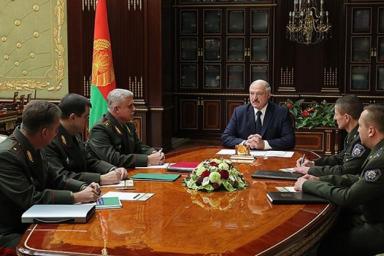 Лукашенко о развитии системы правительственной связи: Надо создать, как в народе говорят, секретную связь