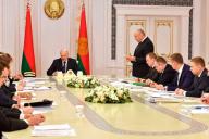 Лукашенко определил, кто из чиновников будет принимать решение по дрожжевым заводам