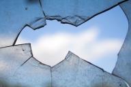 В Москве школьница провалилась сквозь стеклянный пол 