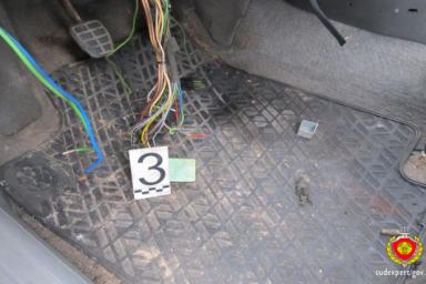 В Брестском районе парни пытались угнать автомобиль без аккумулятора