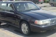 Автомобиль Volvo 960
