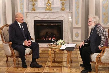 Лукашенко объяснил, чем Беларусь ценна для России