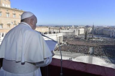 Папа Римский выступил с традиционным рождественским посланием и призвал к миру в Украине