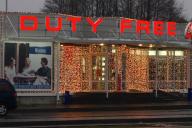 Стало известно, в каких именно пунктах пропуска на въезде в Беларусь откроют новые магазины duty free