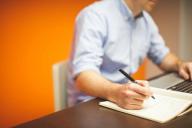 Белорусы будут работать меньше. Минтруда изменило расчетную норму рабочего времени на 2020 год