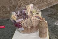 Венедиктов подарил Лукашенко шахматы за 7 тысяч евро, а в подарок получил корзину продуктов