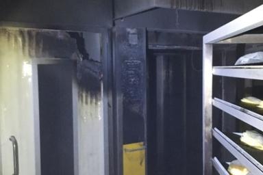 В Бресте произошел пожар в цехе кондитерских изделий супермаркета