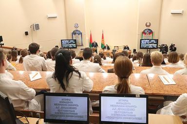 Лукашенко назвал главные качества, которые нужны молодежи