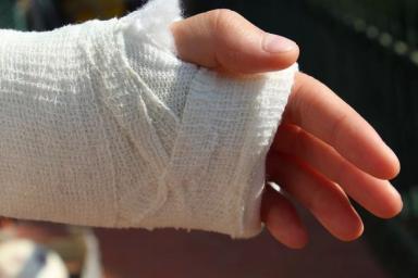 «Беременность на 27-й неделе»: в России мужчина с переломом руки был шокирован диагнозом врачей 