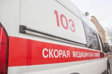 Легковушка в Толочинском районе влетела в дерево: три человека в больнице