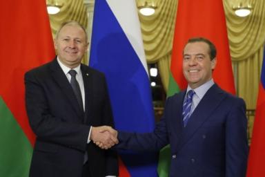 Медведев: премьеры РФ и Беларуси не берут на себя решение всех спорных вопросов по интеграции