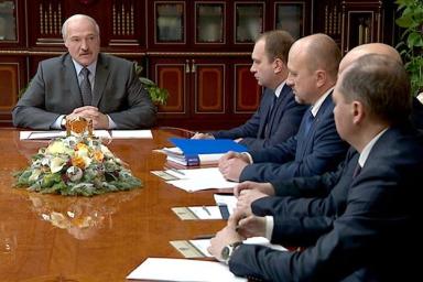 После разговора с президентом России Лукашенко призвал начинать поставку «альтернативной» нефти 