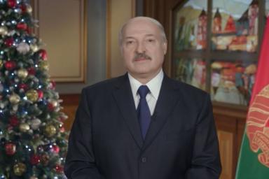 Лукашенко рассказал, как будет встречать Новый год