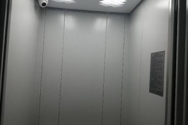 Лифт нельзя просто смонтировать и запустить. Специалист  о включении лифта после замены.