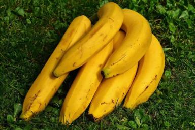 бананы, фрукты