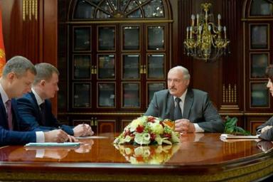Лукашенко пояснил причины смены руководства Минской области