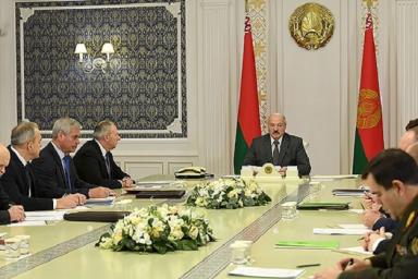 Лукашенко потребовал обеспечить стабильность законодательства