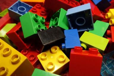 кубики LEGO
