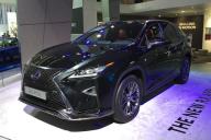 автомобиль Lexus