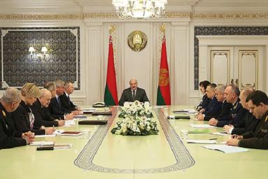 «Найдите виновных и увольте с работы». Лукашенко недоволен организацией движения на МКАД 