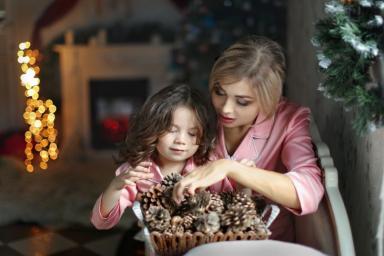 Медики рассказали, сколько сладостей лучше давать детям в новогодние праздники