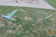 В Островце молодой парень обливал вином статуи около костела