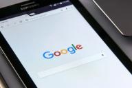 планшет Samsung, поиск Google