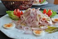 Медики рассказали о минусах вареной колбасы