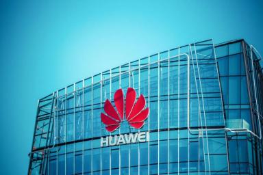 Самый мощный смартфон Huawei выйдет без сервисов Google